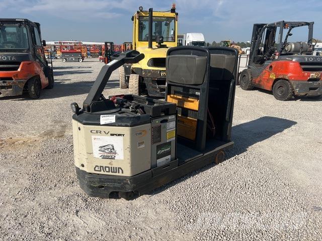 Crown TR4500 Тягачі колісні
