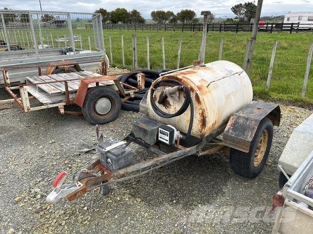  Custom Built Причепи-цистерни