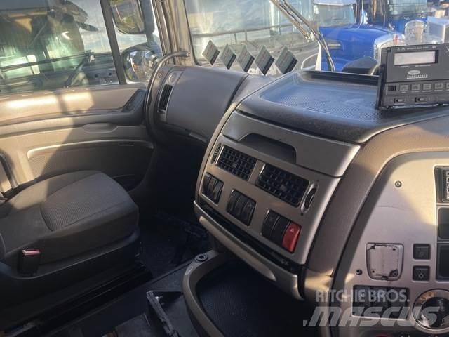 DAF XF105 Шасі з кабіною
