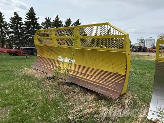 Degelman 6900 Колісні бульдозери