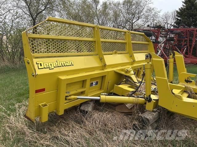 Degelman 6900 Колісні бульдозери