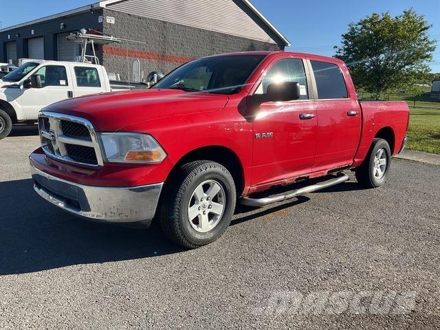 Dodge 1500 Пікапи / Бічне розвантаження