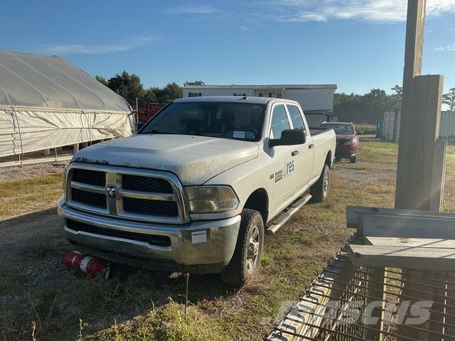 Dodge 2500 Пікапи / Бічне розвантаження