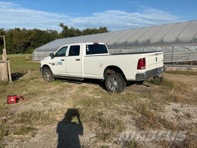 Dodge 2500 Пікапи / Бічне розвантаження