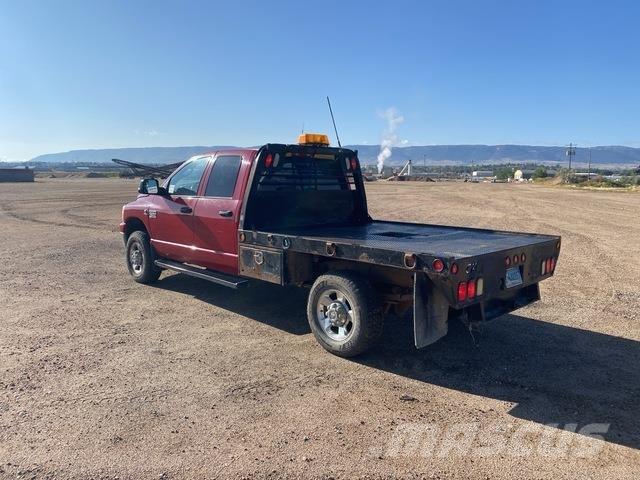 Dodge 2500 Вантажівки-платформи/бокове розвантаження