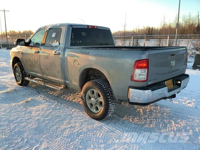 Dodge 2500 Пікапи / Бічне розвантаження