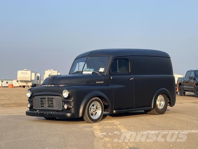 Dodge B38 Автомобілі