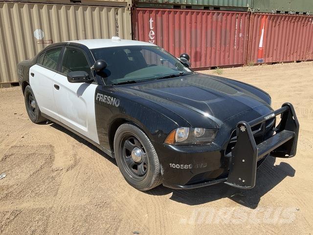 Dodge Charger Автомобілі