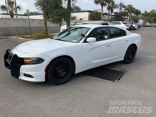 Dodge Charger Автомобілі