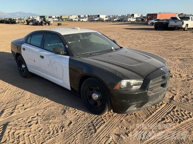 Dodge Charger Автомобілі