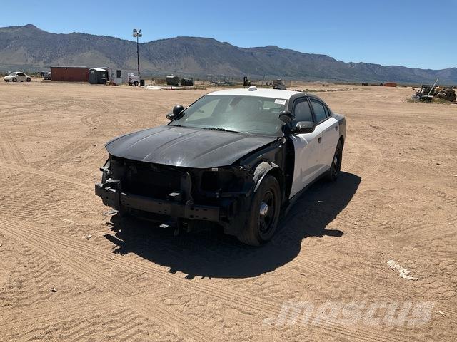 Dodge Charger Автомобілі