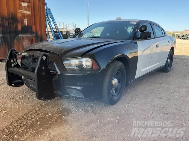 Dodge Charger Автомобілі