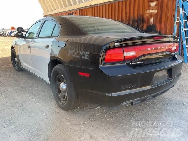 Dodge Charger Автомобілі