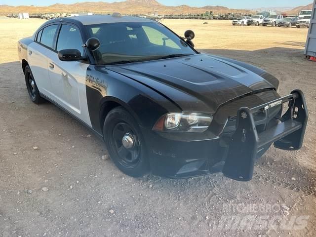 Dodge Charger Автомобілі