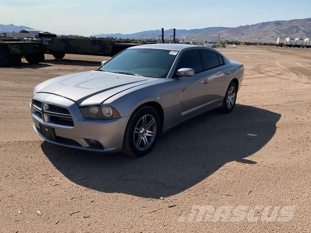 Dodge Charger Автомобілі