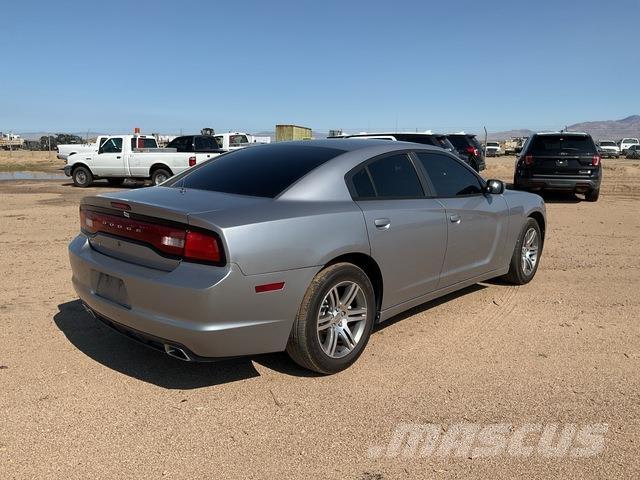 Dodge Charger Автомобілі