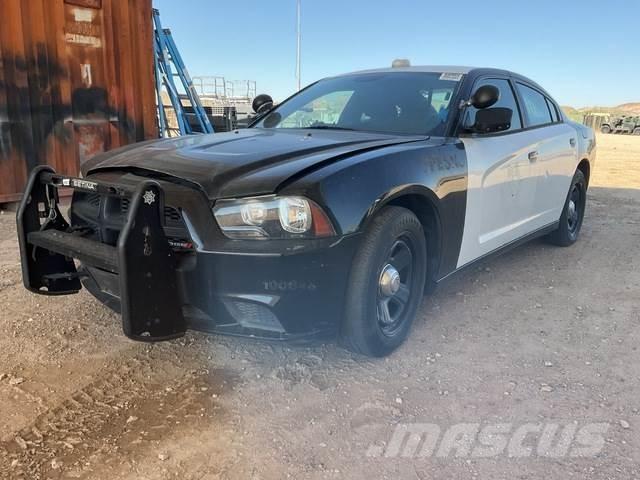 Dodge Charger Автомобілі