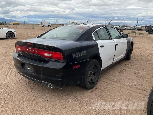 Dodge Charger Автомобілі