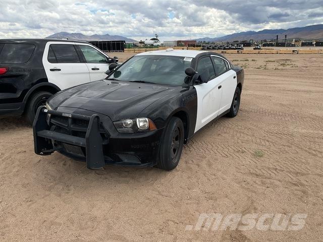 Dodge Charger Автомобілі