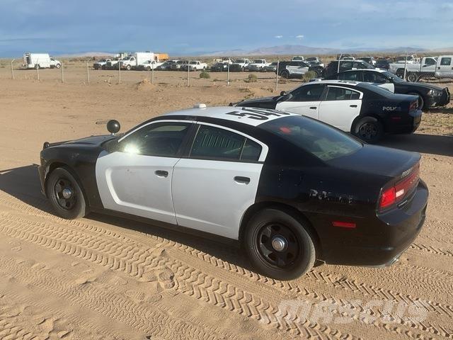Dodge Charger Автомобілі