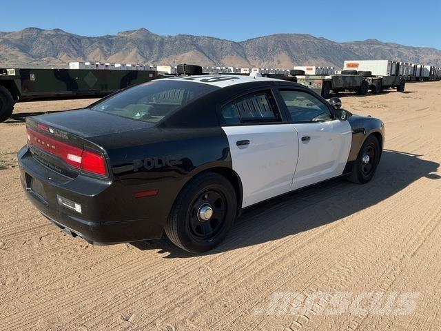 Dodge Charger Автомобілі