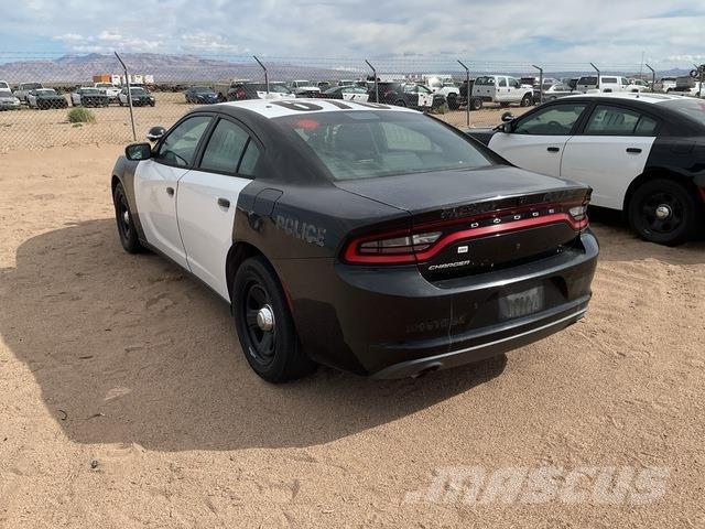Dodge Charger Автомобілі