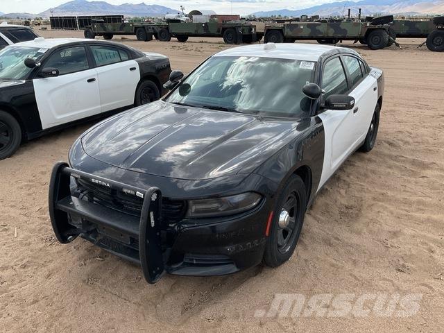Dodge Charger Автомобілі