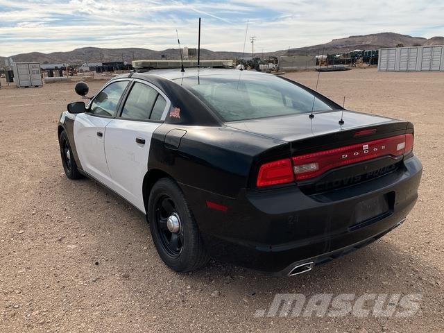 Dodge Charger Автомобілі