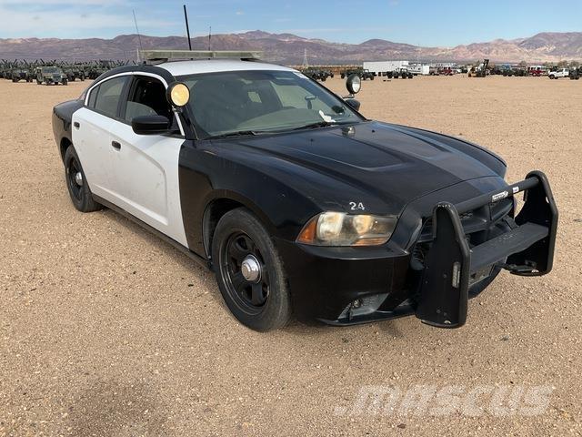 Dodge Charger Автомобілі