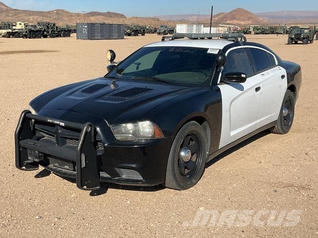 Dodge Charger Автомобілі