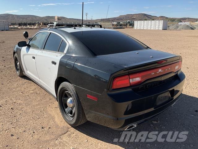 Dodge Charger Автомобілі