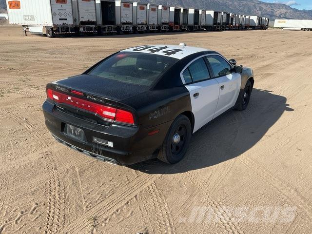 Dodge Charger Автомобілі