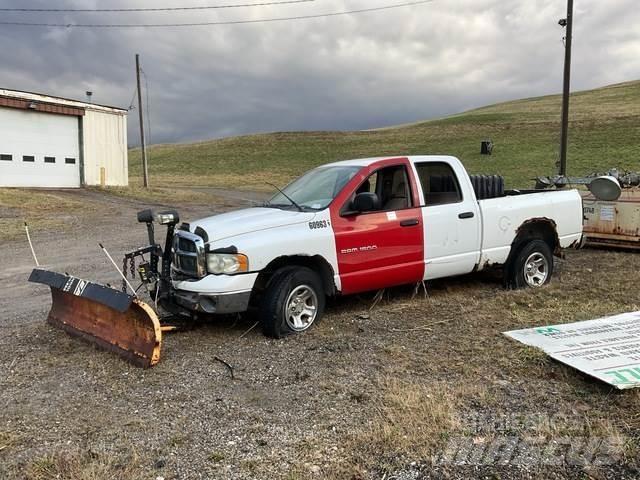 Dodge Ram 1500 Снігоочищувальні ножі та плуги