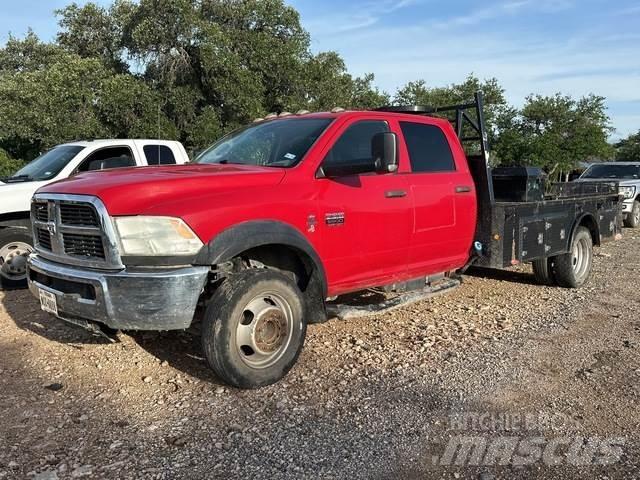 Dodge Ram 5500 Вантажівки-платформи/бокове розвантаження
