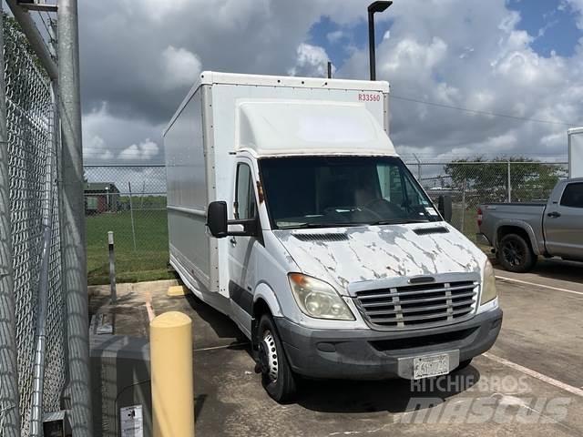 Dodge Sprinter Панельні фургони