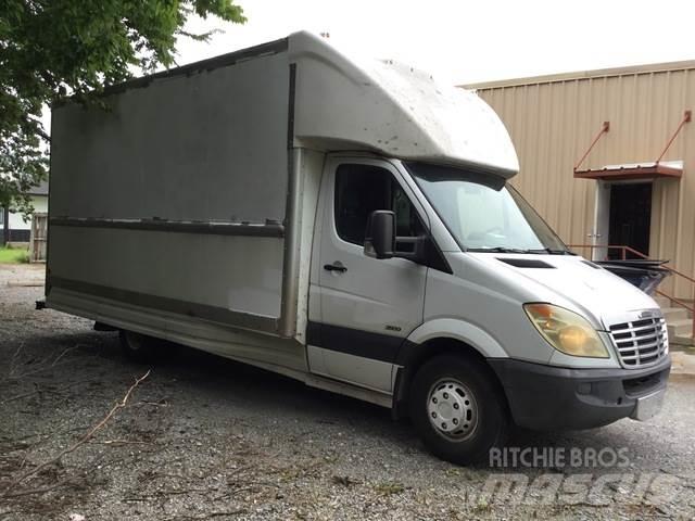 Dodge Sprinter Панельні фургони