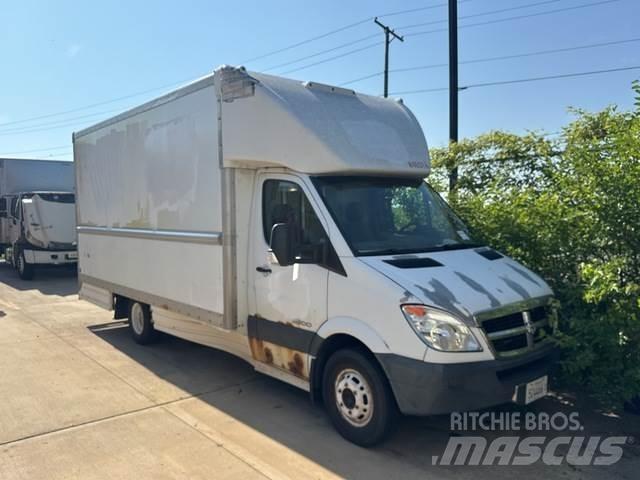 Dodge Sprinter Панельні фургони