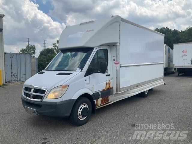 Dodge Sprinter Панельні фургони