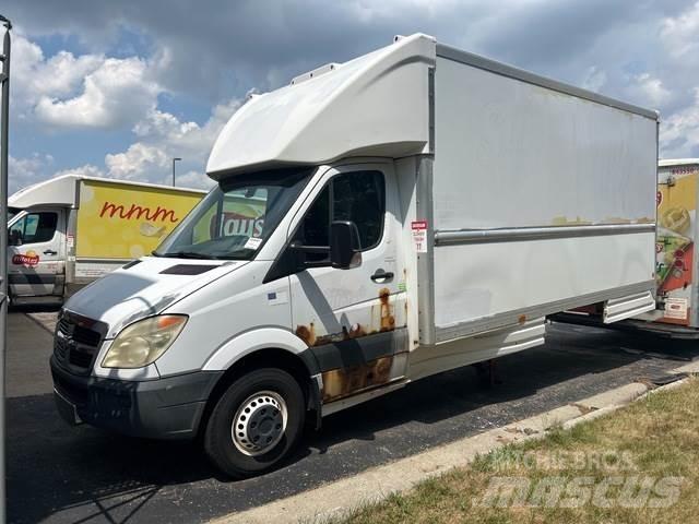 Dodge Sprinter Панельні фургони