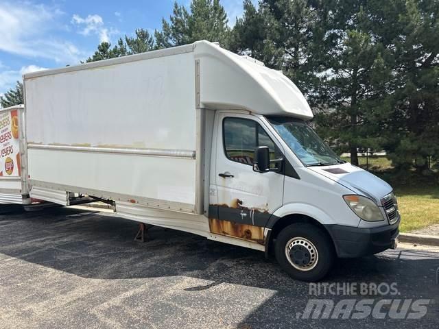 Dodge Sprinter Панельні фургони