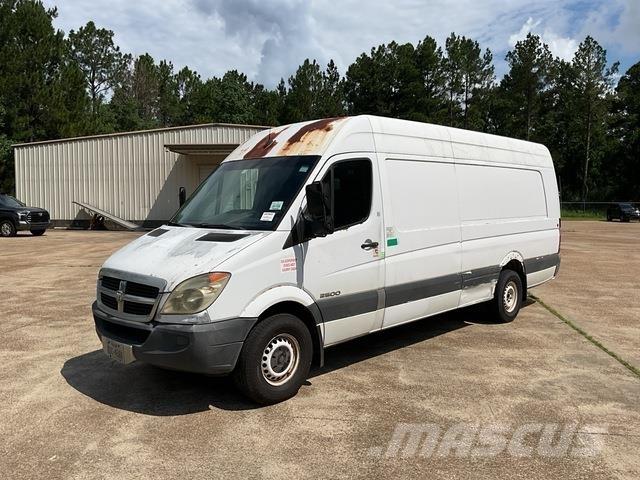 Dodge Sprinter Панельні фургони