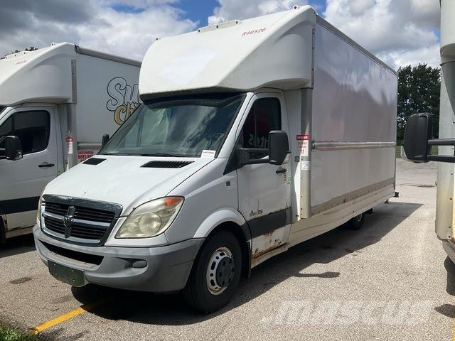 Dodge Sprinter Панельні фургони