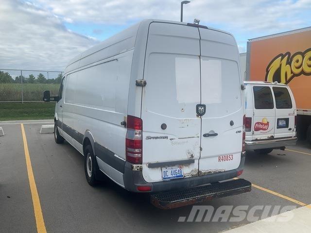 Dodge Sprinter Панельні фургони