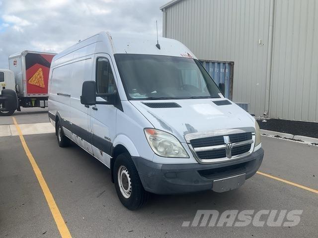 Dodge Sprinter Панельні фургони