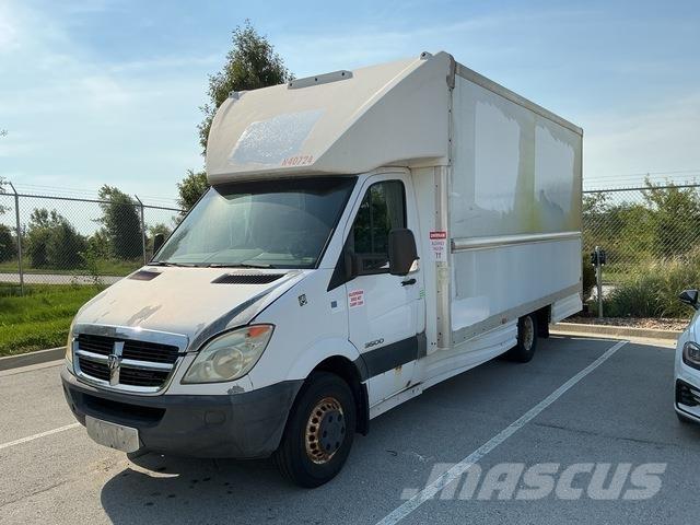 Dodge Sprinter Панельні фургони