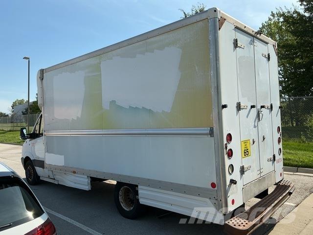 Dodge Sprinter Панельні фургони