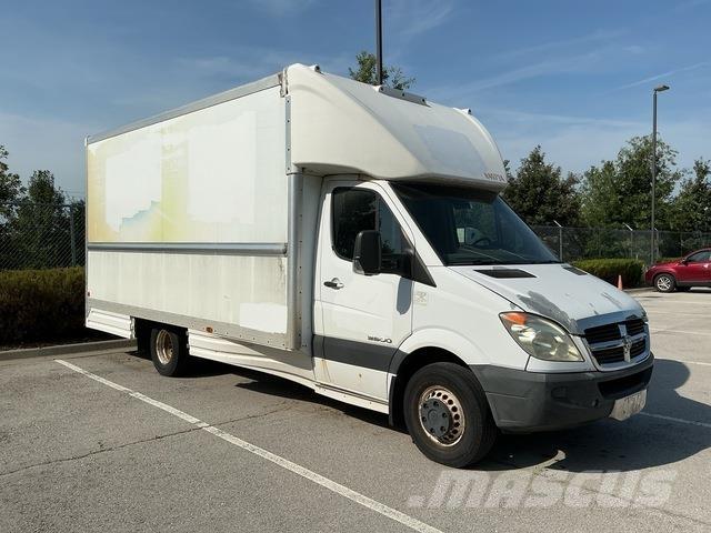 Dodge Sprinter Панельні фургони