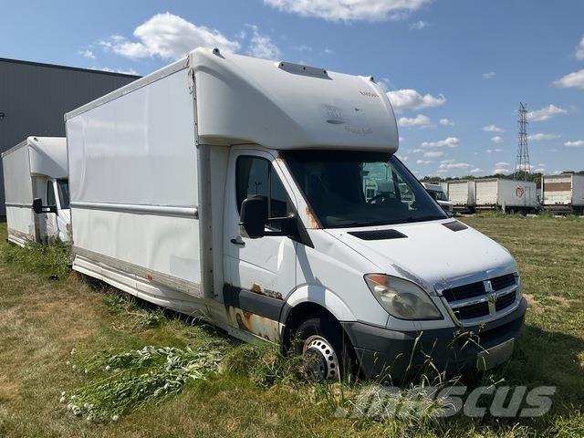 Dodge Sprinter Панельні фургони