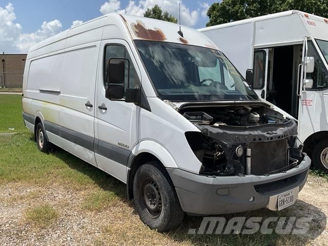 Dodge Sprinter Панельні фургони