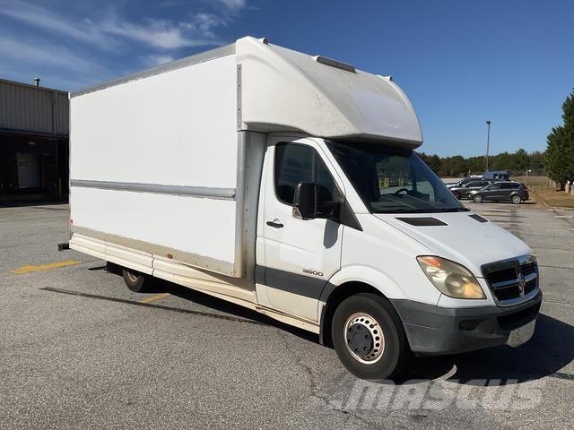 Dodge Sprinter Панельні фургони